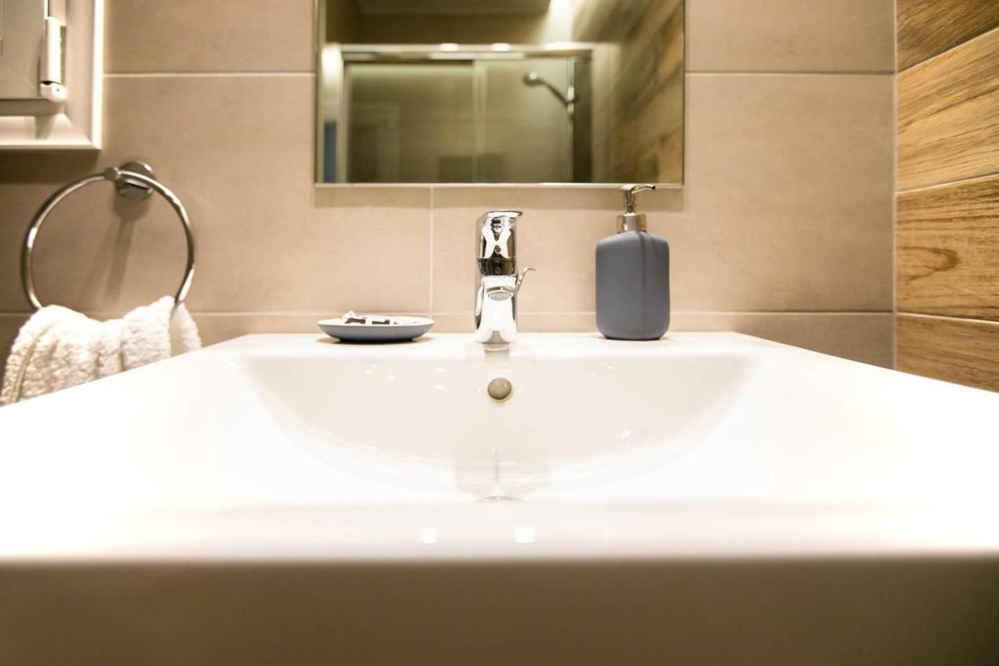 Toni'S Studio Syntagma, 1 Min From Metro Station Athens Ngoại thất bức ảnh